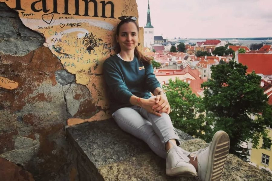 Female traveler from finlandtour.fi on the 11D Helsinki, Ivalo, Rovaniemi and Tallinn tour – Aurora focused