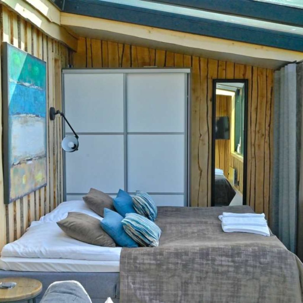 Northern lights village Saariselka - Polar Sky Suite Bed View